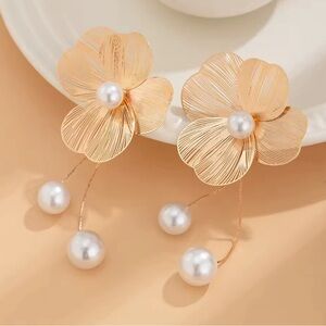 Zara Gold Floral Earrings with Pearls